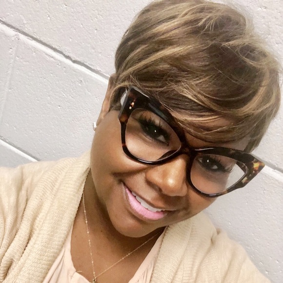 Meet your Posh Ambassador, Areda! - Picture 3 of 7